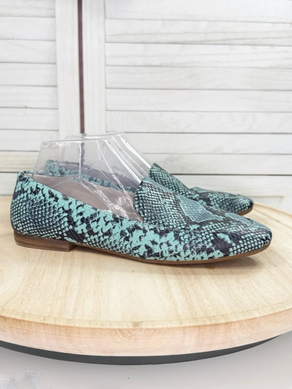 Gianni Bini Turquoise Teal Snakeskin Loafers‎ Flats Leather Size 8